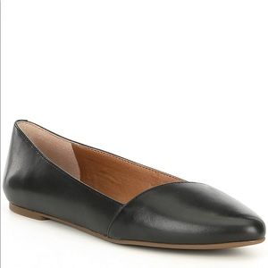 Lucky Brand Black Flats 7.5